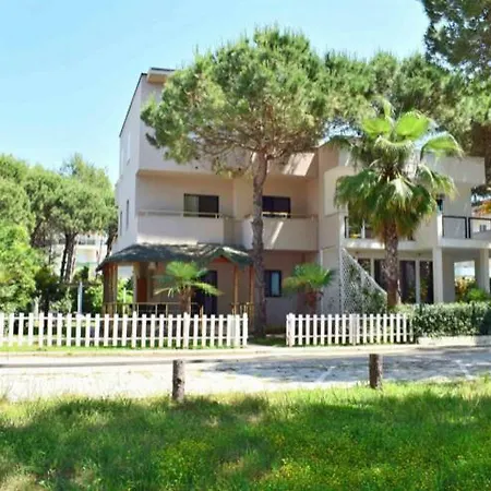 Vila Fejza Golem (Tirana)